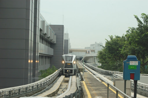 This image link from http://lh5.google.com.tw/2006tncomu/R33VRAUji2I/AAAAAAAAGCI/4cG-XB9auVQ/image041.jpg?imgmax=512